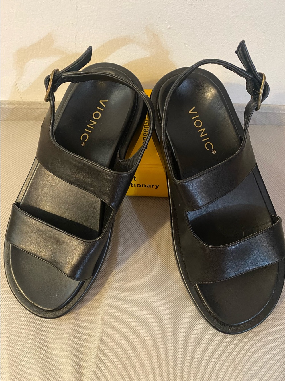 Vionic sandal - Picture 3 of 4
